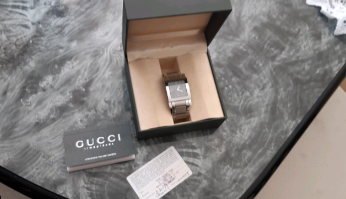 GUCCI Men's Watch Stainless  0
