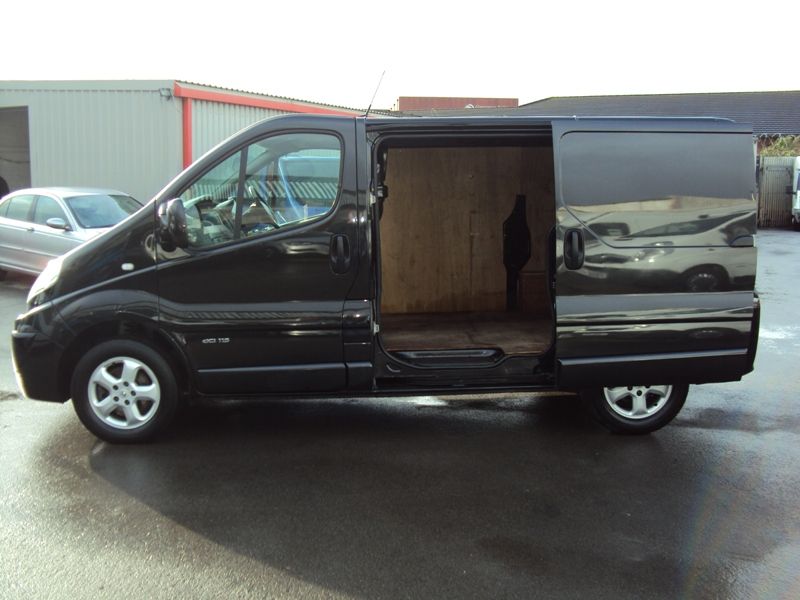  2012 Renault Trafic 2.0dCi  3