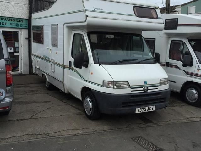  2001 Autohomes Way Finder Equips Rear Lounge 1.9 TDO  0