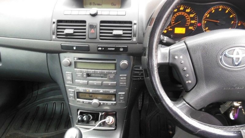  2003 Toyota Avensis 1.8  5