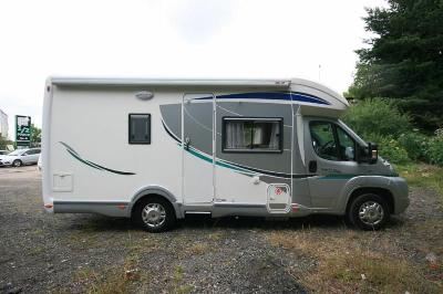 2012 Chausson Suite Maxi thumb-33457