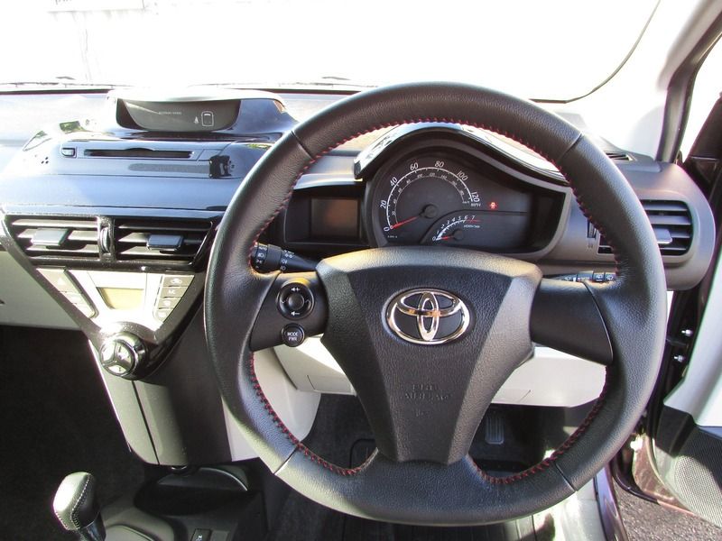  2014 Toyota iQ 1.0 VVT-I IQ2 CVT  7