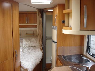 2008 Hymer T Class 652cl lowprofile motorhome thumb-34845