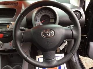  2010 Toyota Aygo 1.0 VVT-I 5d thumb 9