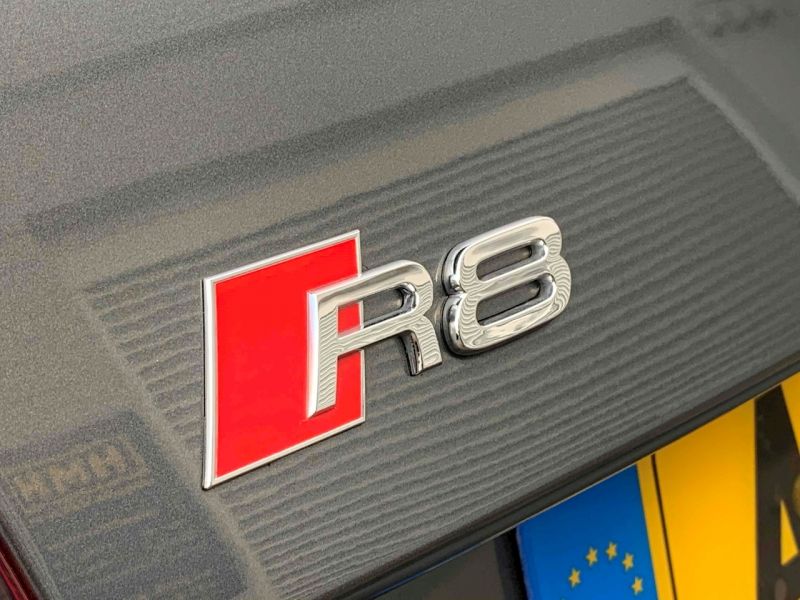  2014 Audi R8 V8 Quattro  11