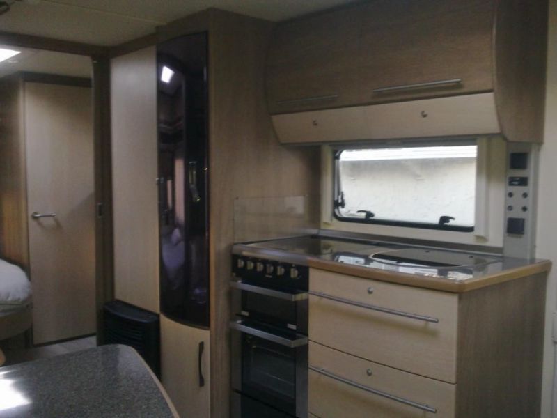  2013 Fendt caravan 650 Mayfair ( model) like hobby and tabbert  4