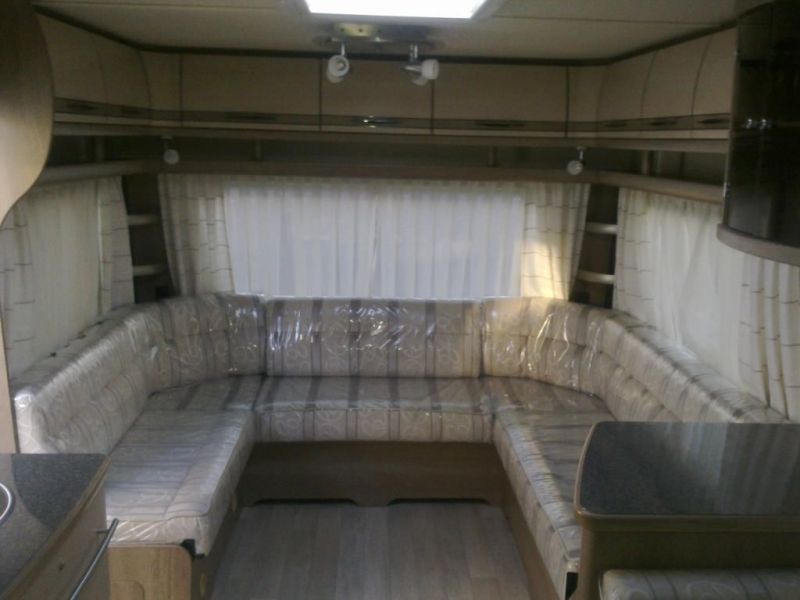  2013 Fendt caravan 650 Mayfair ( model) like hobby and tabbert  1