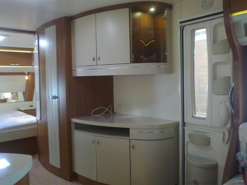  2012 Hobby caravan 650 premium ( ) island bed  4