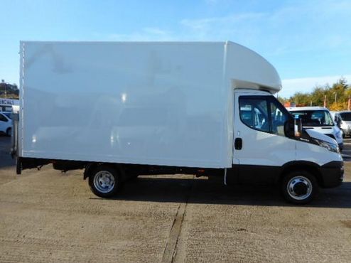  Iveco Daily 2.3 TD 35C13 LWB DriveAway Luton 2dr  1
