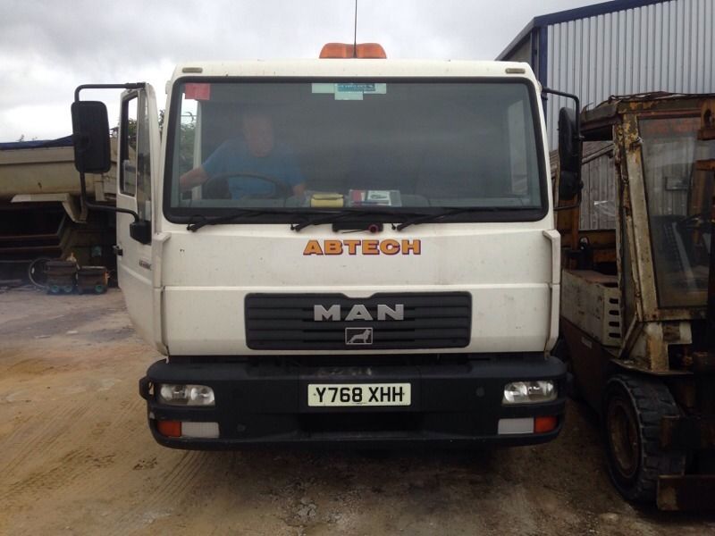  2001 Man 7.5 man beaver tail with winch and alloy sides  0
