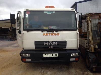  2001 Man 7.5 man beaver tail with winch and alloy sides