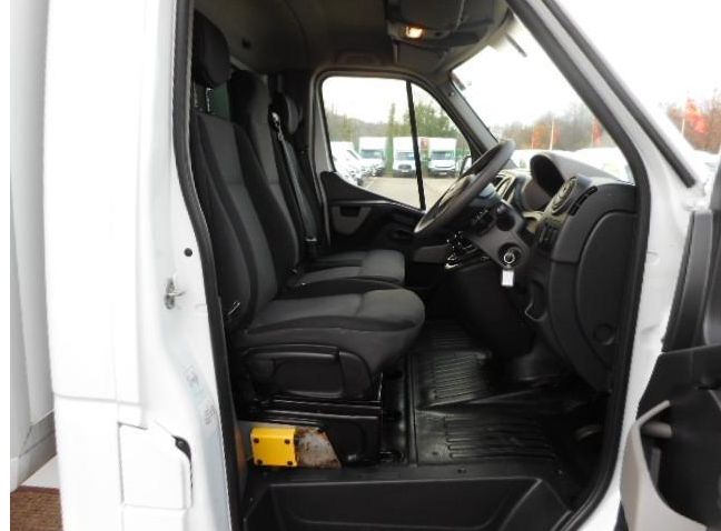  Nissan NV400 2.3 DCi SE L3 3500 Chassis Cab (FWD)  6
