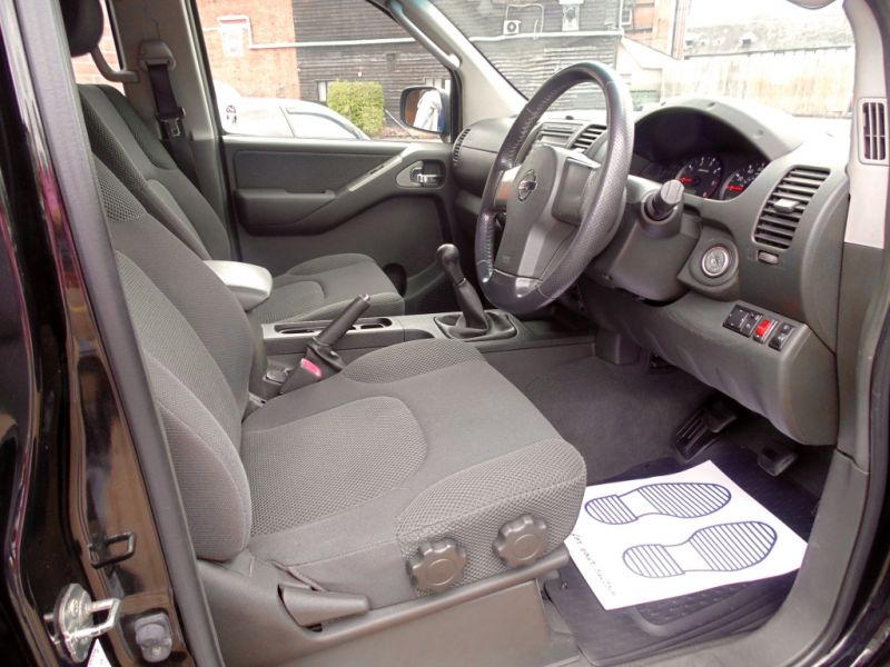 2007 Nissan Navara 2.5 dCi King Cab SE 4dr  6