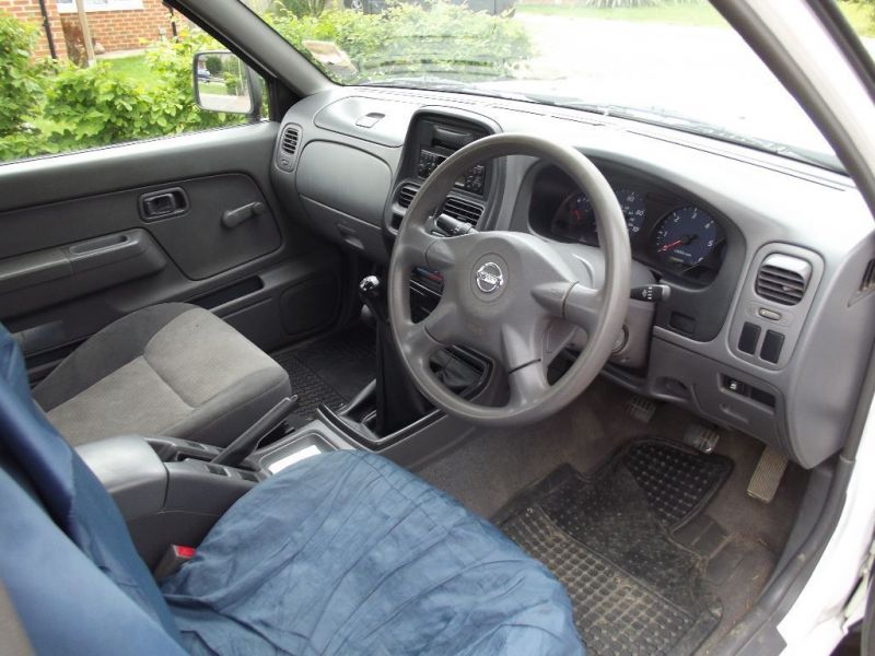  2005 Pick up Truck Nissan Navara King Cab 4x4  2