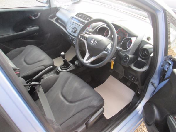  2011 Honda Jazz 1.4 i-VTEC ES 5dr  5