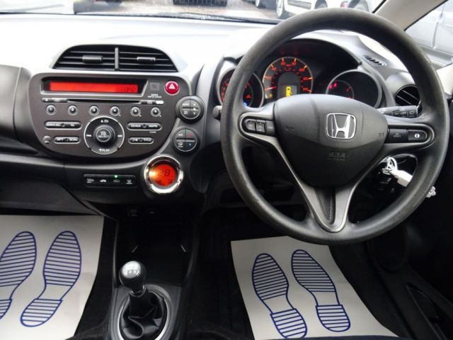  2012 Honda Jazz 1.3 I-VTEC ES 5d  5