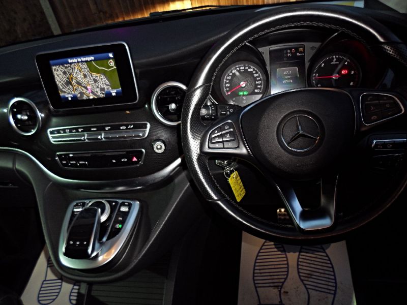  2015 Mercedes V Class V220 SE  5