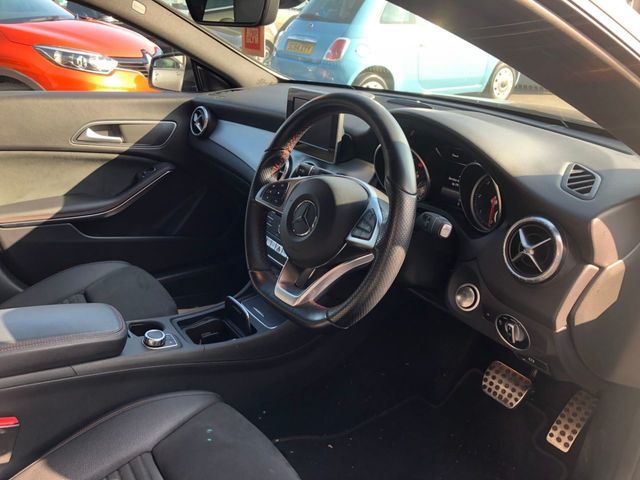  2016 Mercedes-Benz CLA 2.1 220 D  1