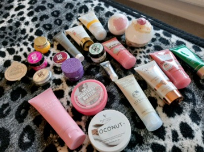 Selection of Brand New Beauty Products  0