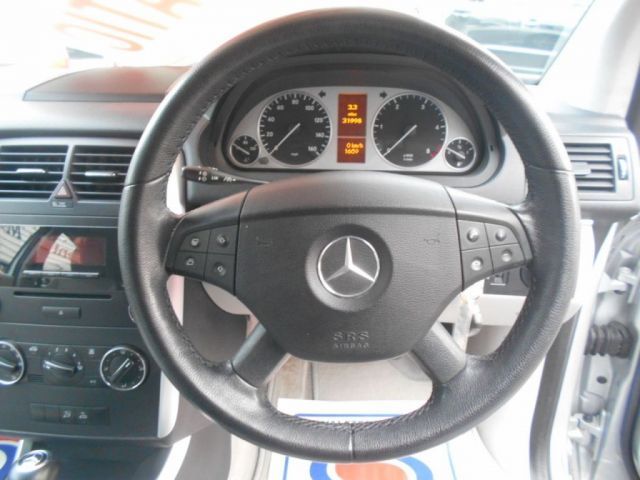  2007 Mercedes-Benz 2.0 CDI B180 SE 5d  8