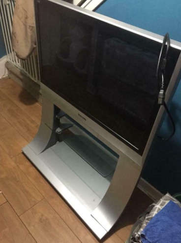 37” Panasonic Tv with Built in Stand  0