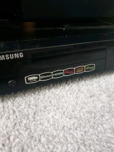 Samsung Blue Ray Player with Surround Sound  2