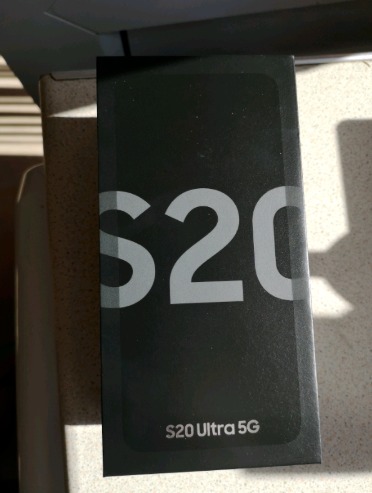 Samsung S20 5G Ultra Mobile Phone, Sim Free  2