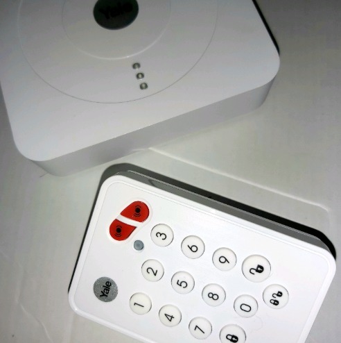 Yale Smart Home Alarm Kit, with Extras  4
