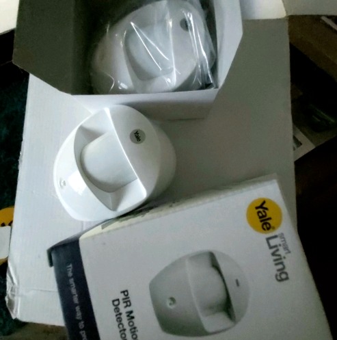 Yale Smart Home Alarm Kit, with Extras  3
