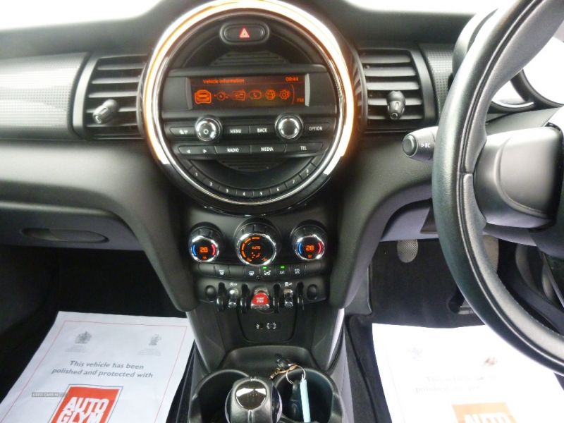  2014 MINI Hatch 1.5 One D 3dr  7