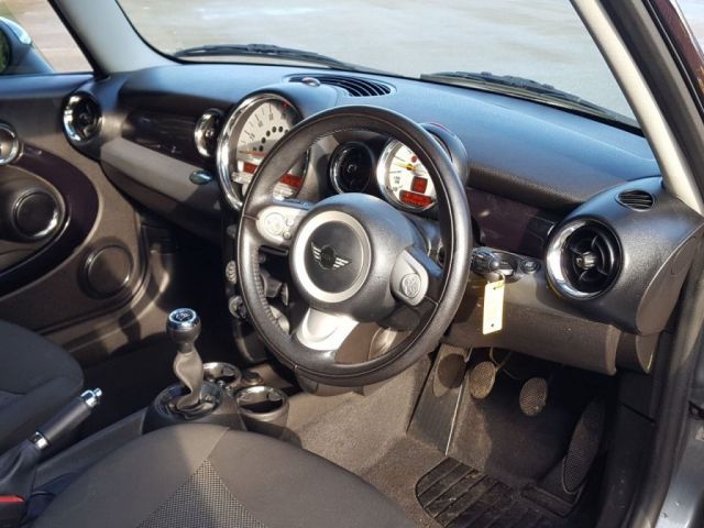  2010 MINI Hatch One 1.4 3d  7