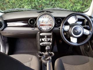  2010 MINI Hatch One 1.4 3d thumb 9