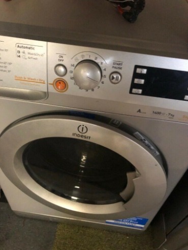 A Fully Working Washing Machine  0