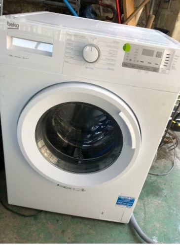 Large 7Kg Load Beko Washing Machine  0