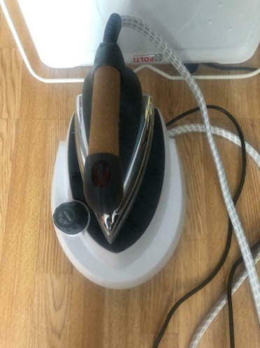 Polty Steam Iron and Ironing Board  1