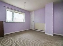 Beautiful 3 Bedroom House with off St Parking thumb 2