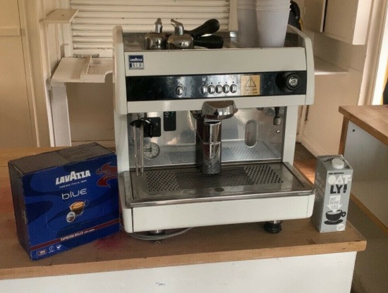 Commercial Espresso Machine; Lavazza Blue LB4705  0