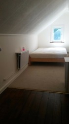 Large 1 Bedroom Flat - Purley thumb 2