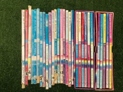 Rainbow Magic Fashion Fairies Collection 28 Books thumb-45448