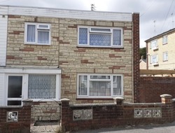 3 Bed End of Terrace House for Rent (Unfurnished)