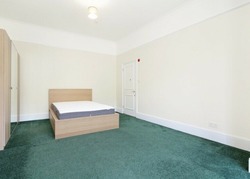 Extremely Large Room to Rent thumb 4