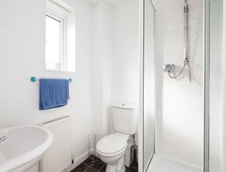 Town House - Short Term Let in Manchester Suit Contractors thumb-45717