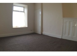 New! Beautiful, New 2 Bed House to Let on William Street thumb 4
