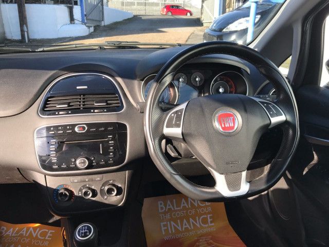  2013 Fiat Punto 1.4 3d  7
