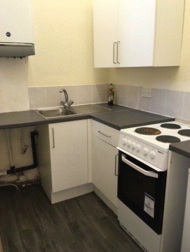 Spacious 3 Bedroom Flat for Rent  0