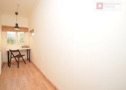 Gorgeous Mezzanine Flat with One Double Bedroom & Study Room