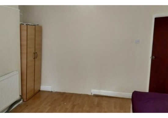 Extra Large Doubles Room Fully Furnished and Refurbished  3
