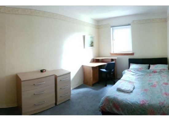 3 Bed Flat First Floor  4