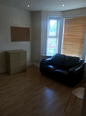 Large Double Room with Own Shower Room to Rent  6