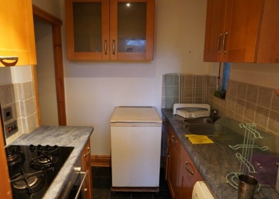 2 Bedroom Terraced House to Let  6